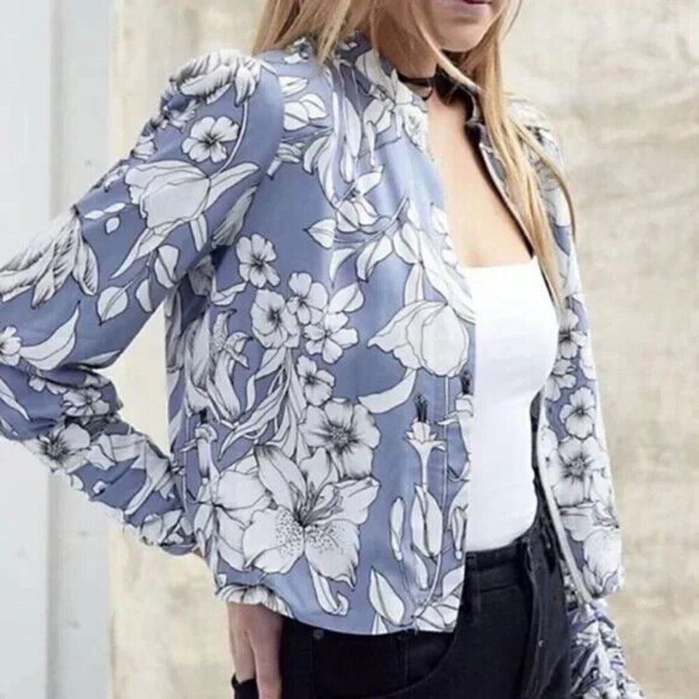 Jaase Jacket Blue White  Floral Full Zip Bomber Jacket Size Large Ruched Sleeve
